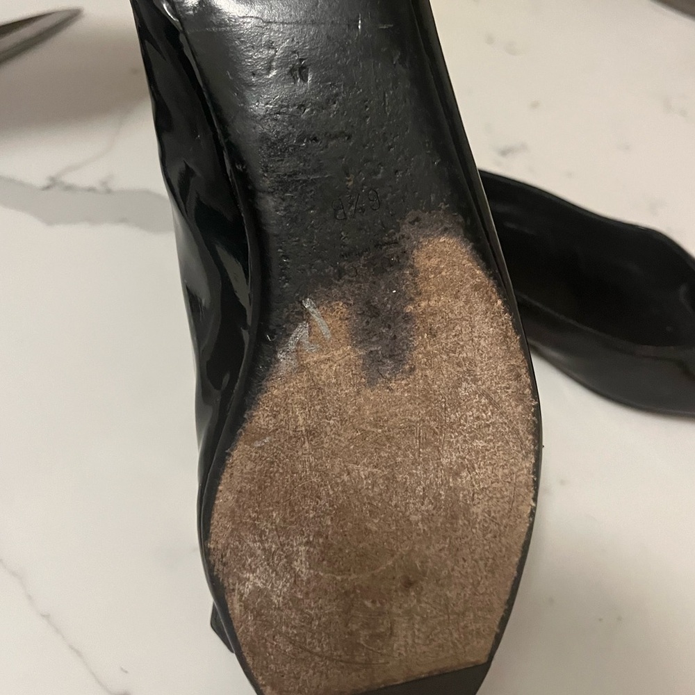 Gucci Embellished Ballet Flats in Black Patent Leather - Picture 9 of 9